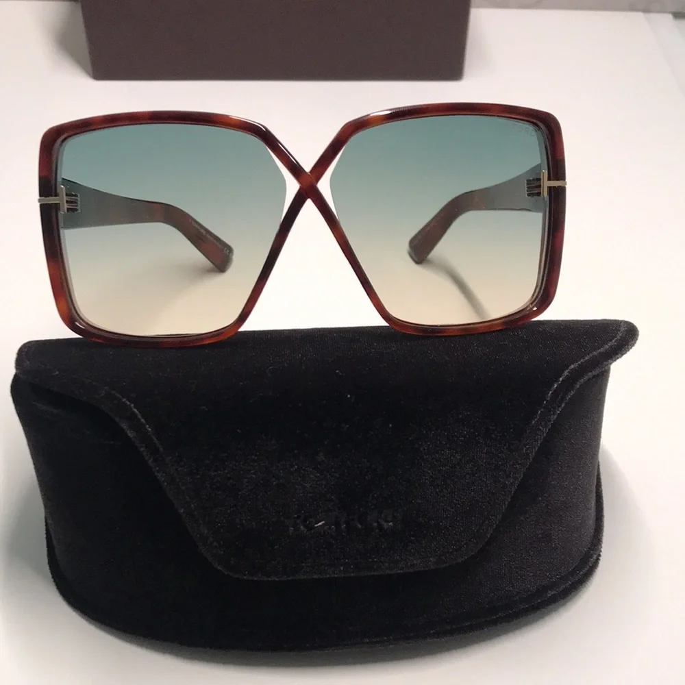 New Authentic Tom Ford Women's Gradient Brown Sunglasses TF1117 53p
